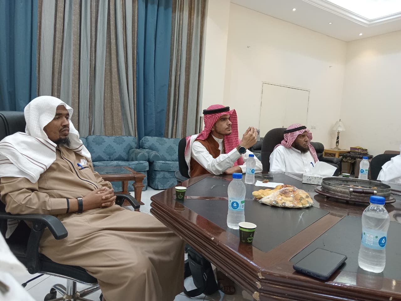 برنامج معلمو الخير 4