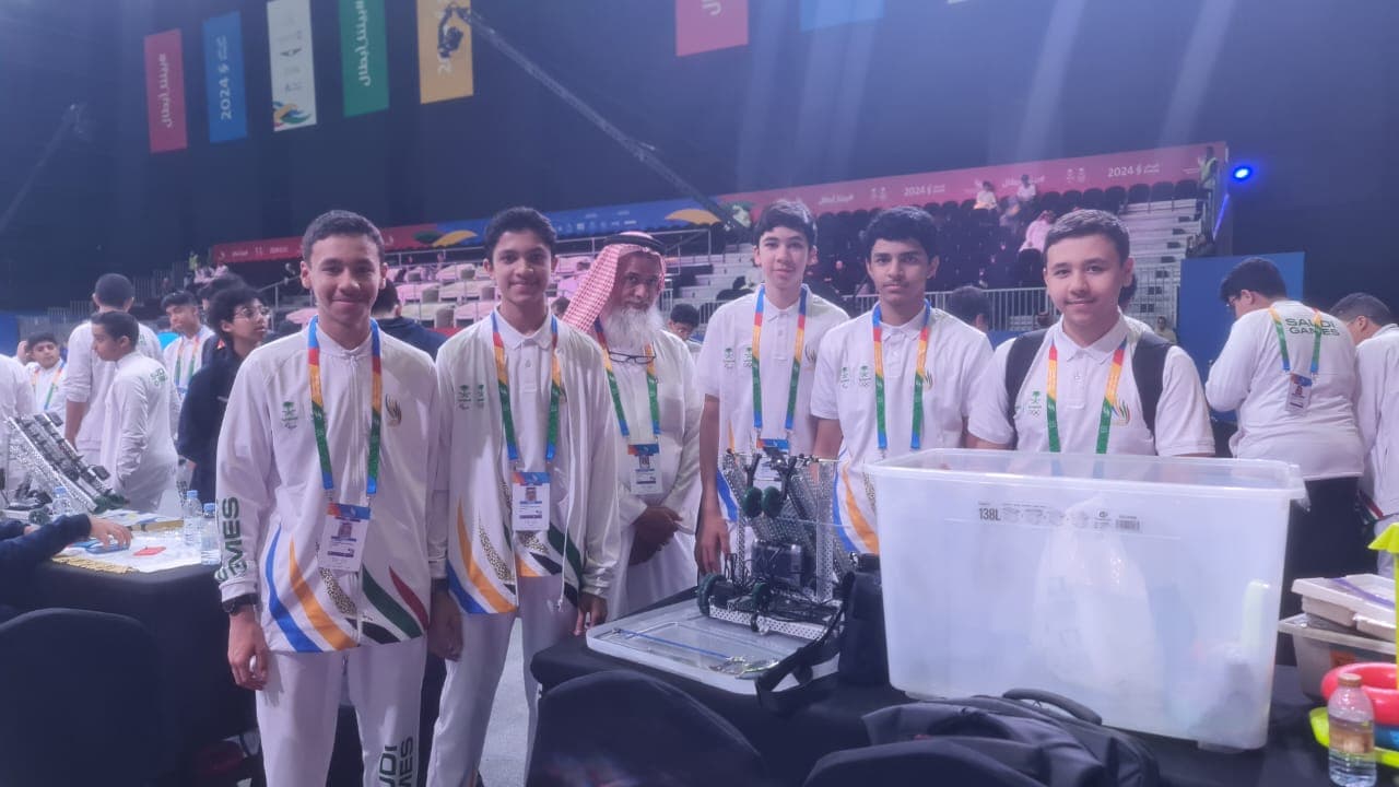 أولمبياد VEX V5 للروبوتات 1